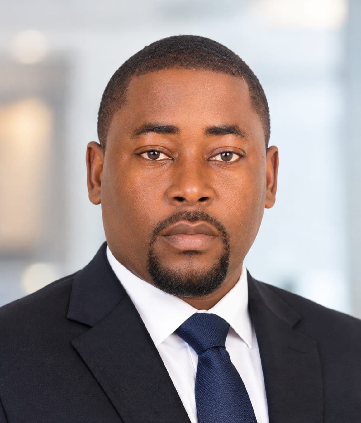 Portrait of Patrick Junior Njambe II, Founder & Managing Director of General Consulting Group
